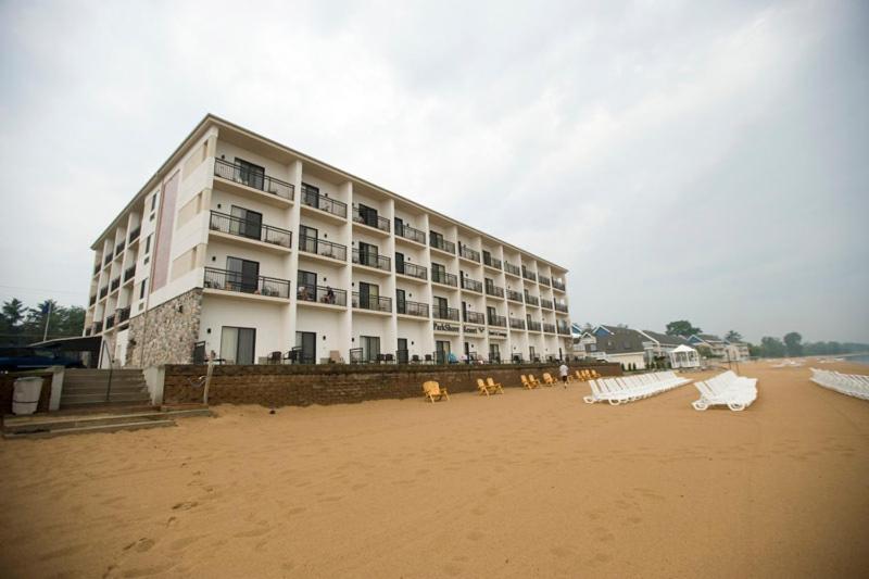 Parkshore Resort Traverse City Exterior photo